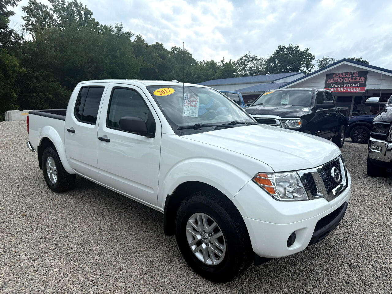 2017 Nissan Frontier 4WD Crew Cab SWB Auto SV