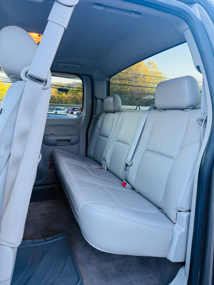 Chevrolet Silverado 1500 4WD Crew Cab 147" LTZ 2012 Chevrolet Silverado 1500 4WD Crew Cab 147" LTZ 2012