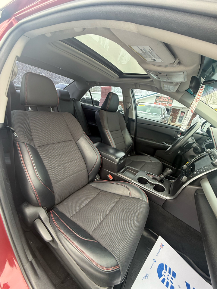 Toyota Camry SE 2017