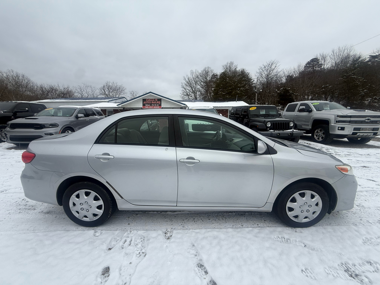 Toyota Corolla 4dr Sdn LE Auto 2011