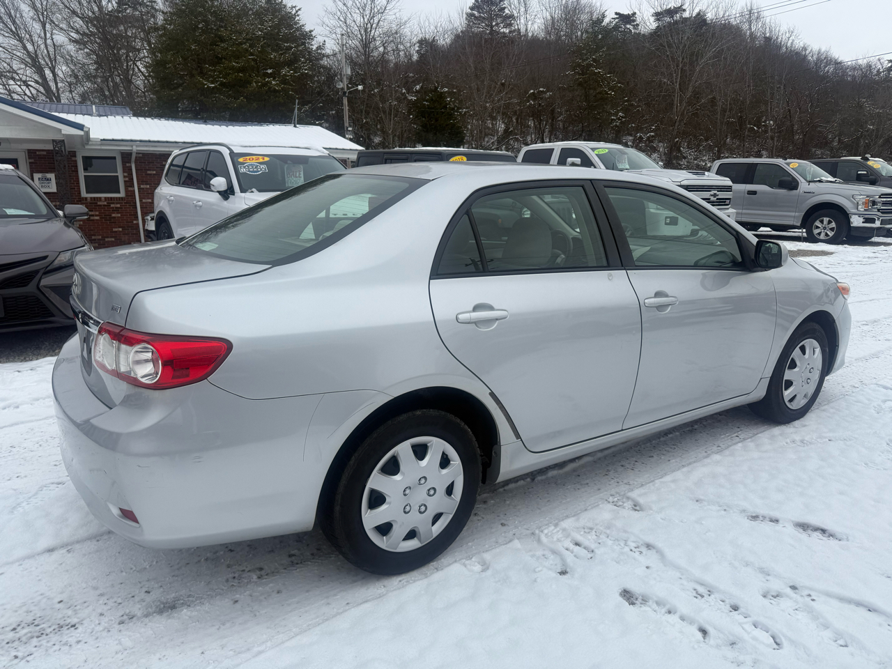 Toyota Corolla 4dr Sdn LE Auto 2011