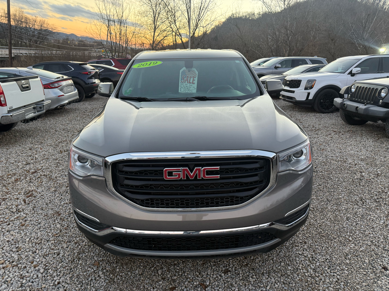 GMC Acadia SLE-1 AWD 2019