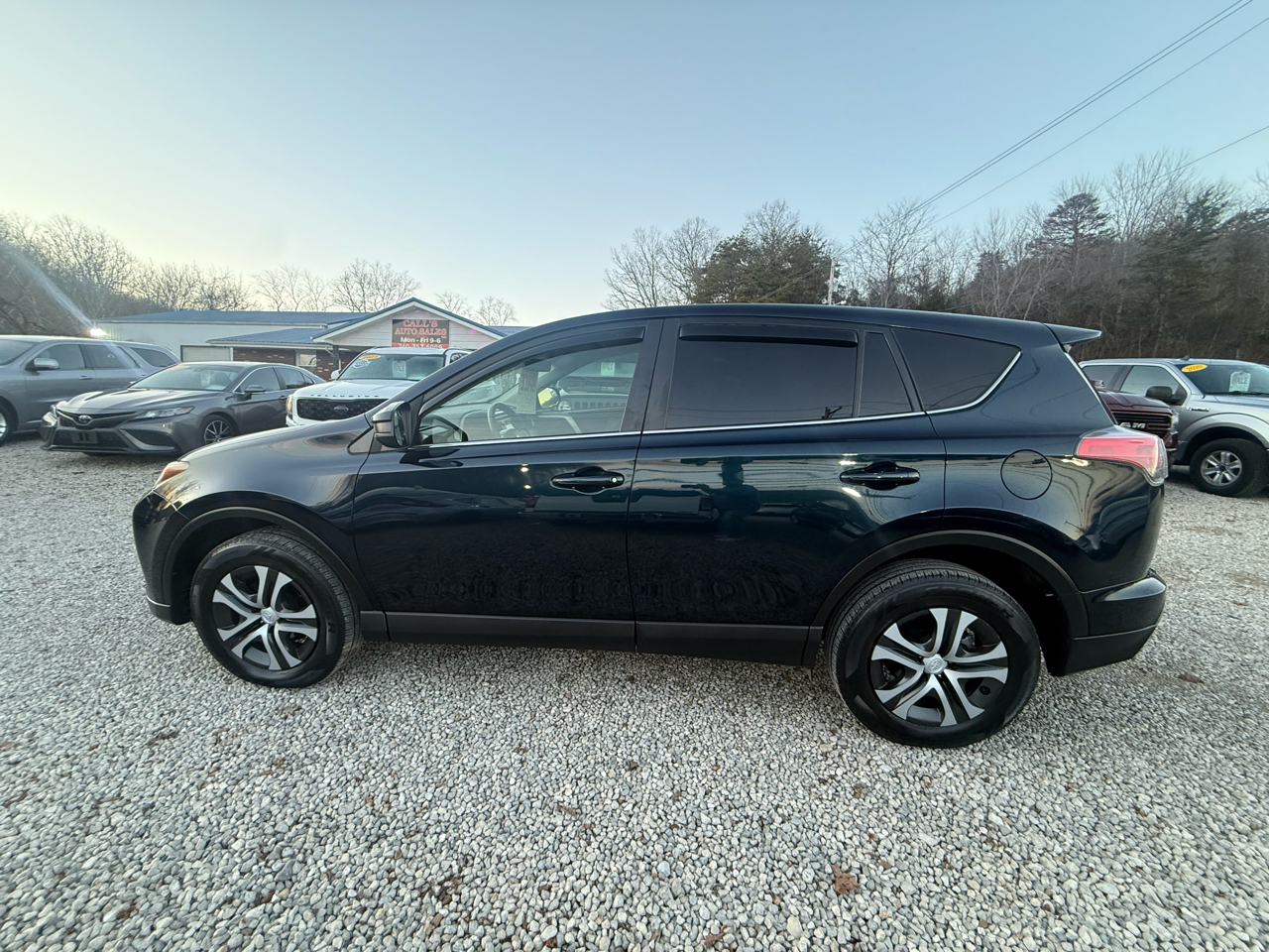 Toyota RAV4 LE AWD 2018