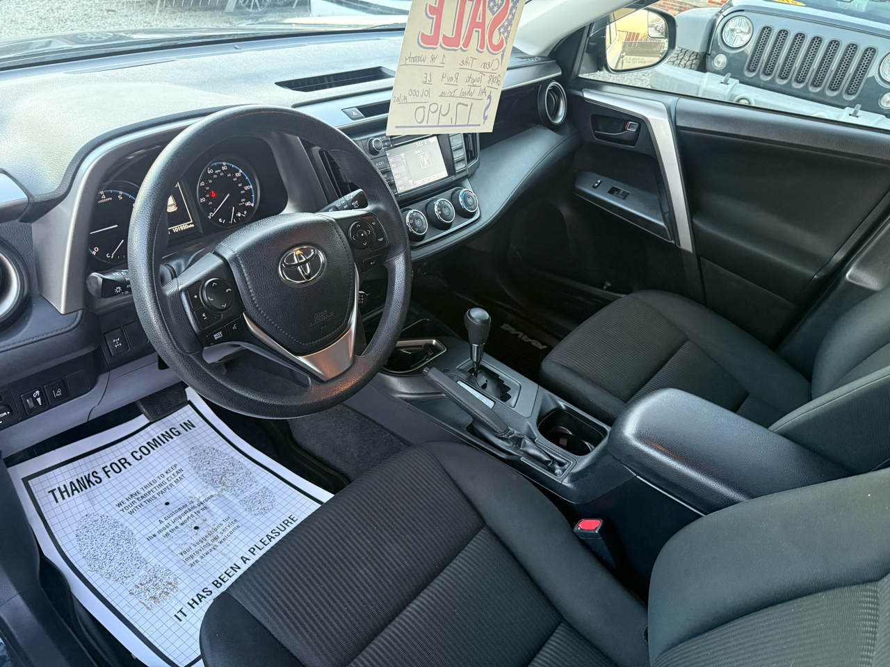 Toyota RAV4 LE AWD 2018