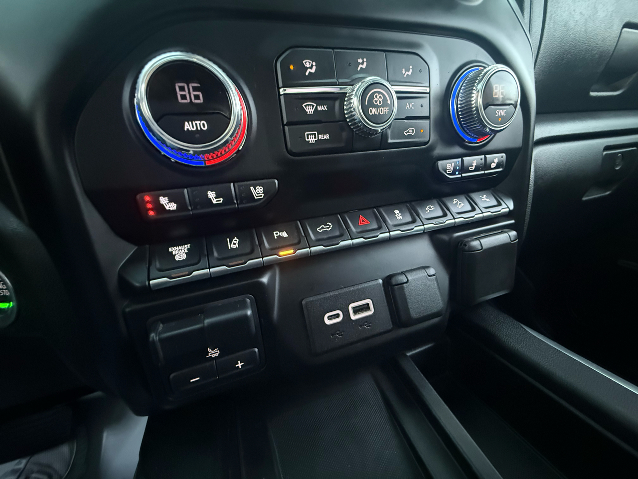 GMC Sierra 2500HD Denali Crew Cab 4WD SB 2022