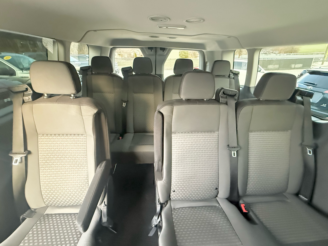 Ford Transit 350 Wagon Low Roof XL w/Sliding Pass. 148-in. WB 2023