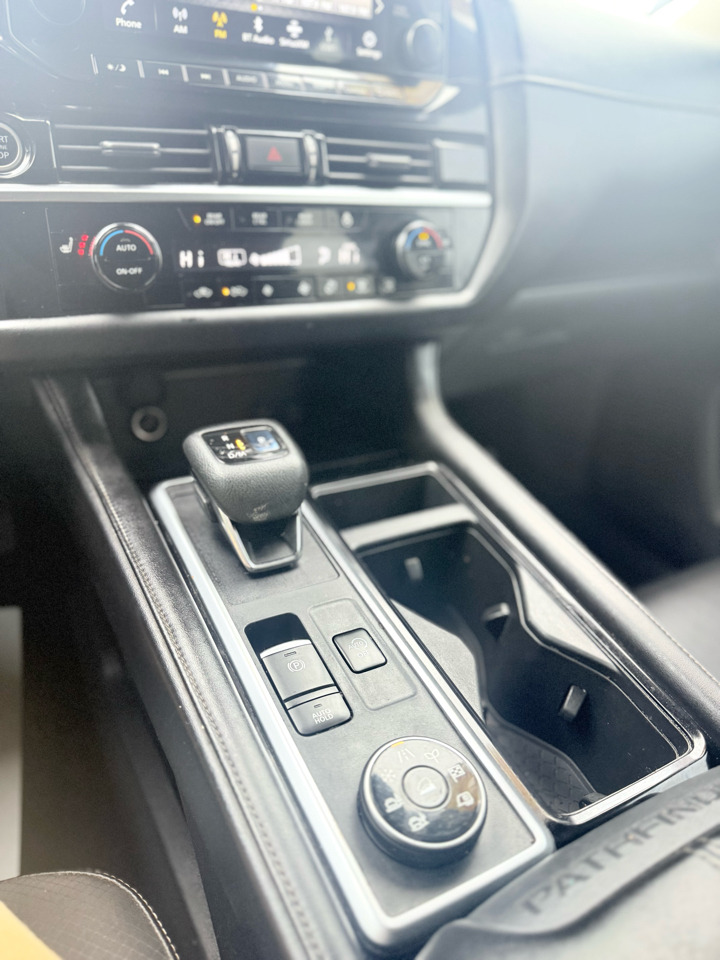 Nissan Pathfinder SL 4WD 2022