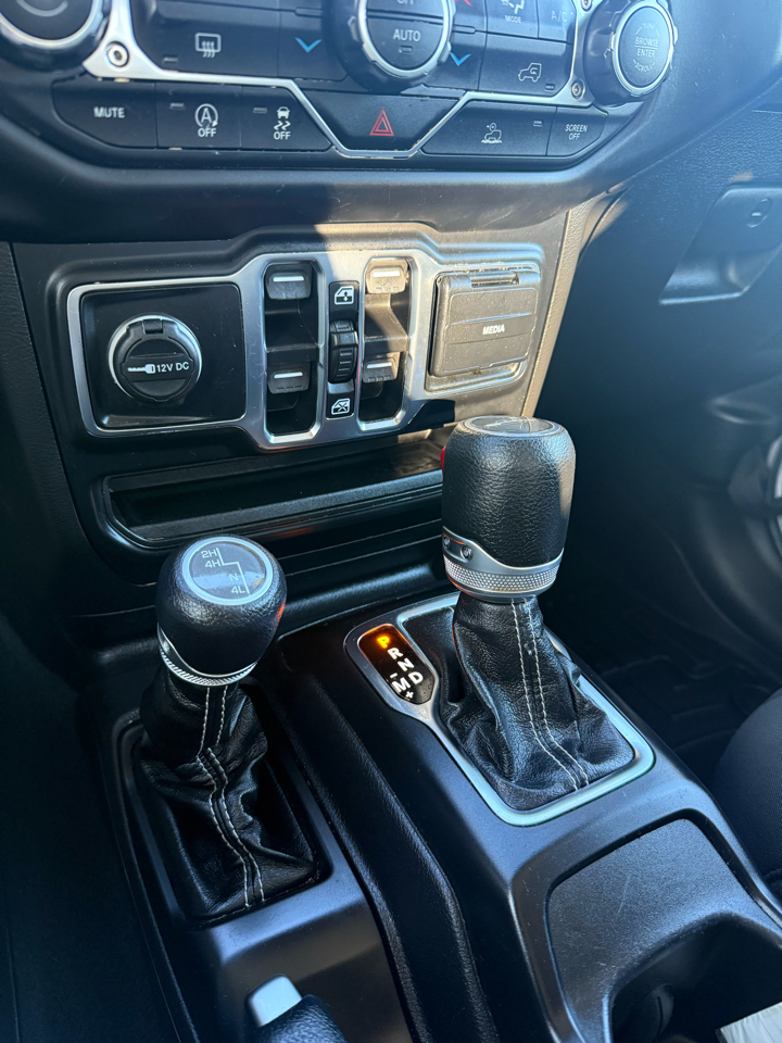 Jeep Gladiator Overland 2023