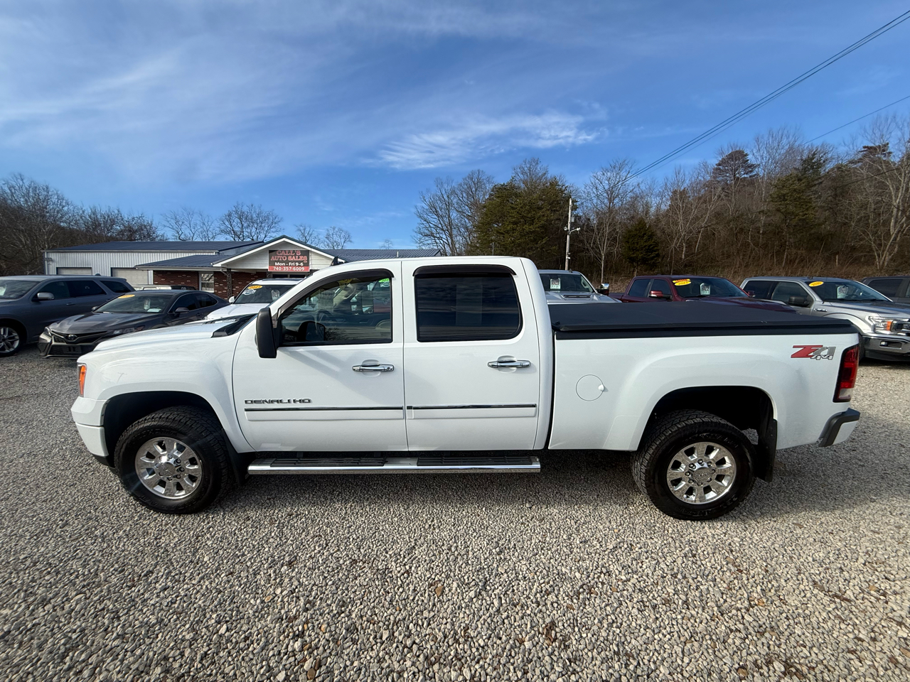 GMC Sierra 3500HD Denali Crew Cab SRW 4WD 2012