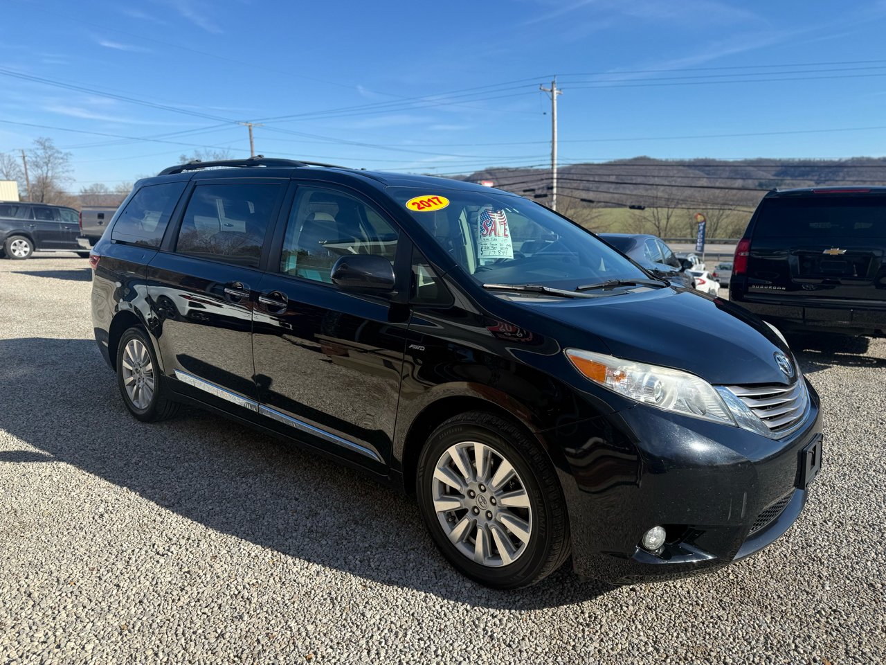 Toyota Sienna XLE 7-Passenger AWD 2017