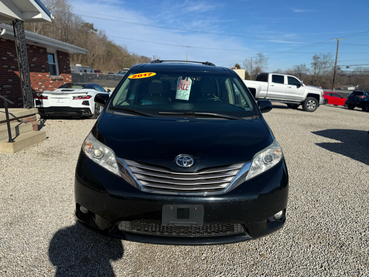 Toyota Sienna XLE 7-Passenger AWD 2017