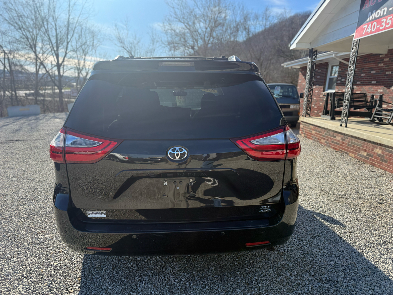 Toyota Sienna XLE 7-Passenger AWD 2017