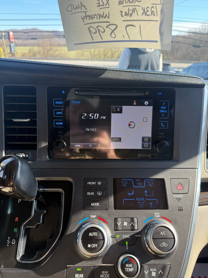 Toyota Sienna XLE 7-Passenger AWD 2017