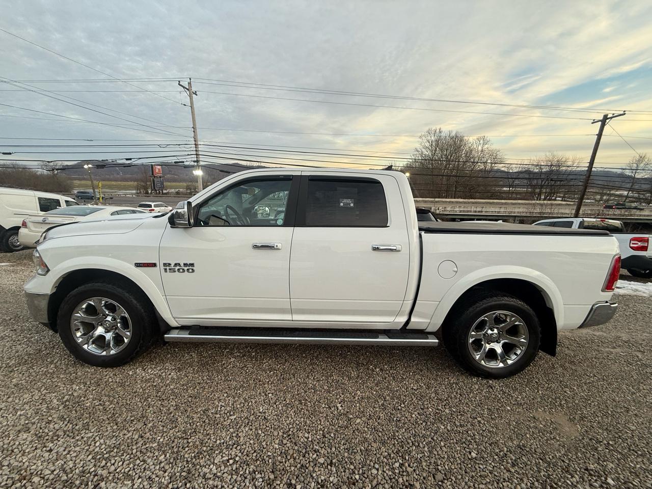 RAM 1500 Laramie Crew Cab SWB 4WD 2018
