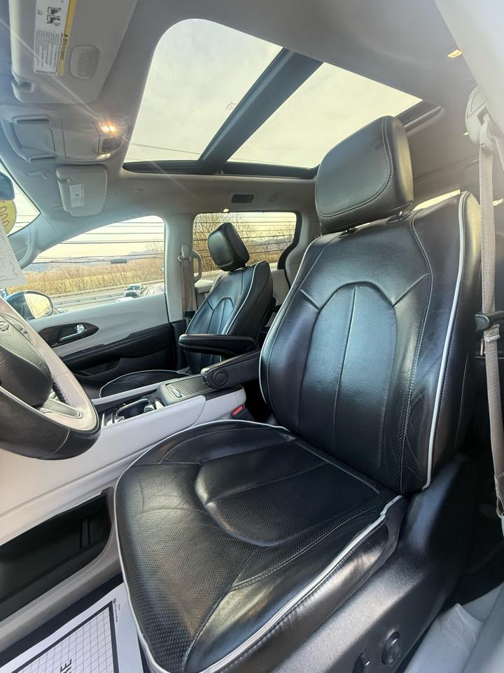 Chrysler Pacifica Limited AWD 2021