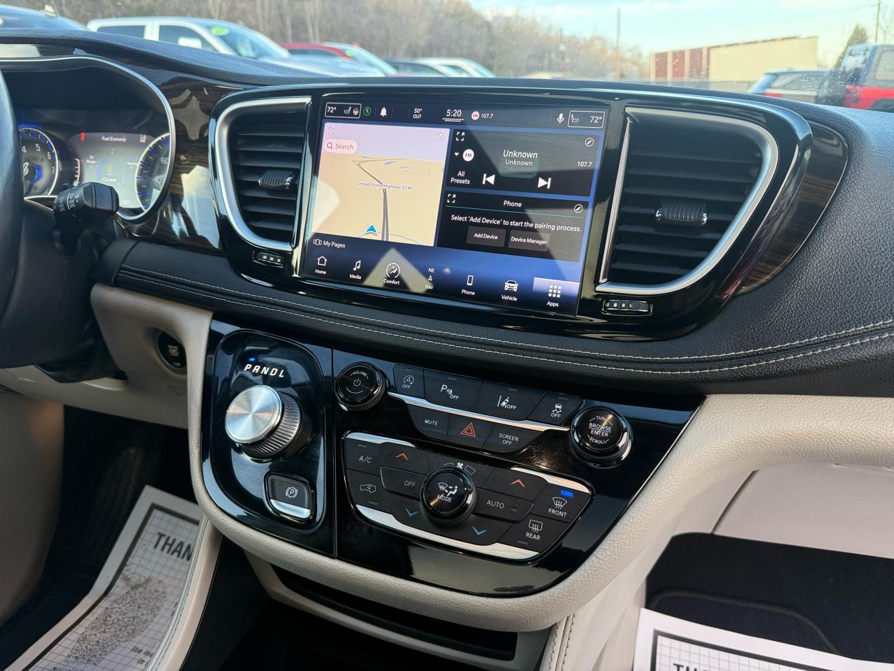 Chrysler Pacifica Limited AWD 2021