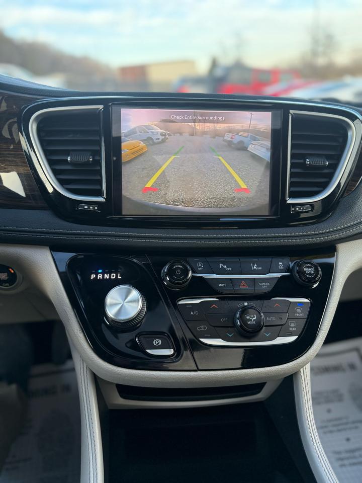 Chrysler Pacifica Limited AWD 2021