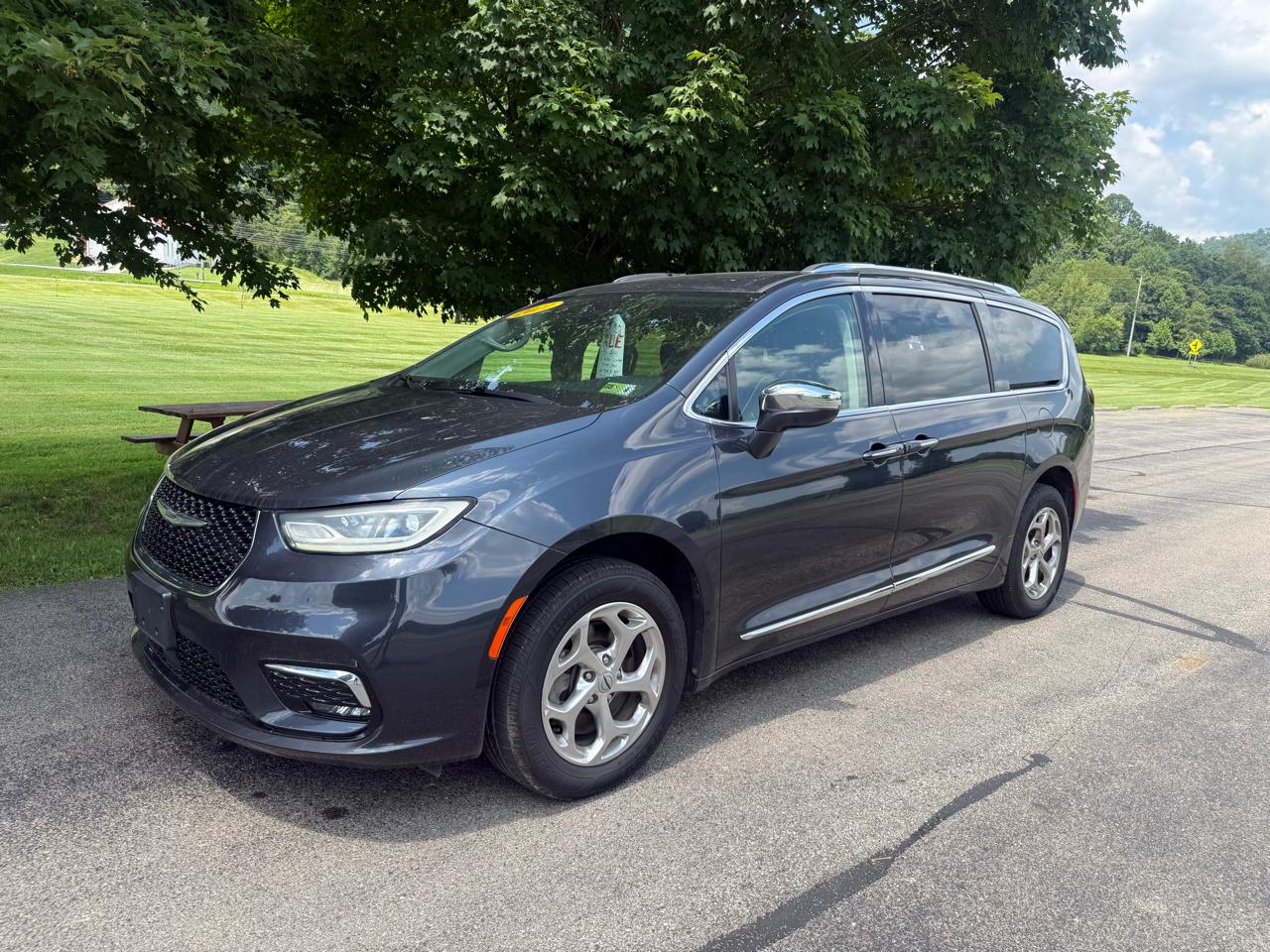 Chrysler Pacifica Limited AWD 2021