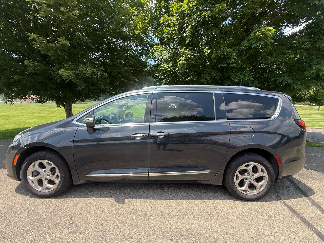 Chrysler Pacifica Limited AWD 2021