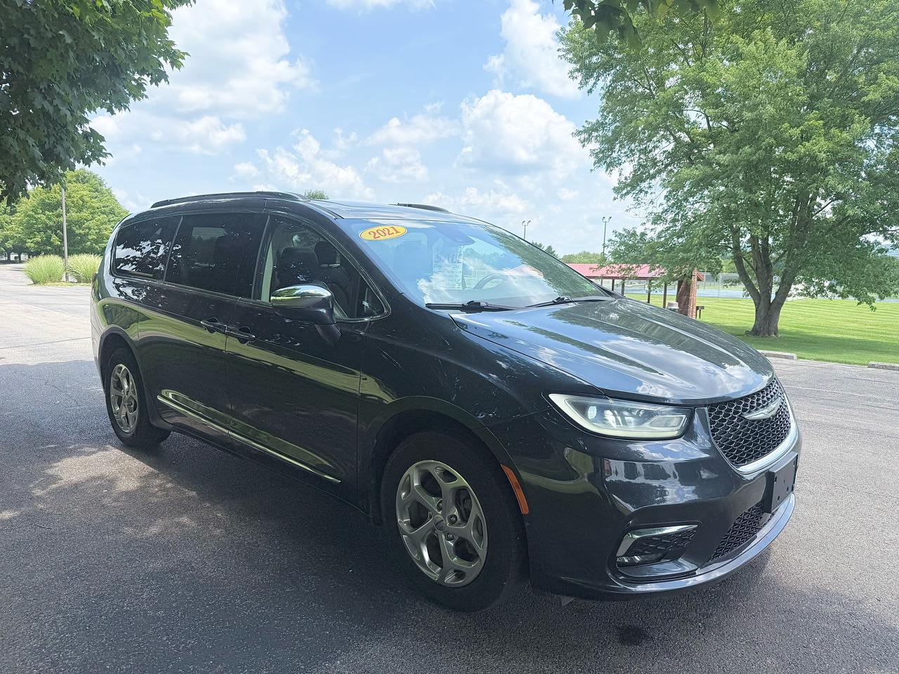 Chrysler Pacifica Limited AWD 2021