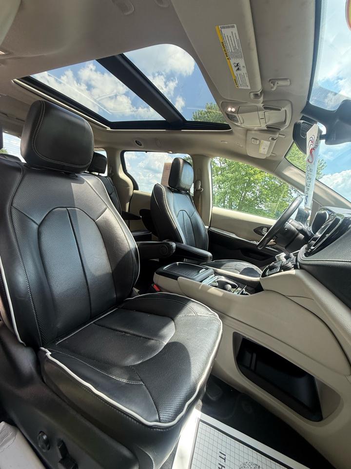 Chrysler Pacifica Limited AWD 2021
