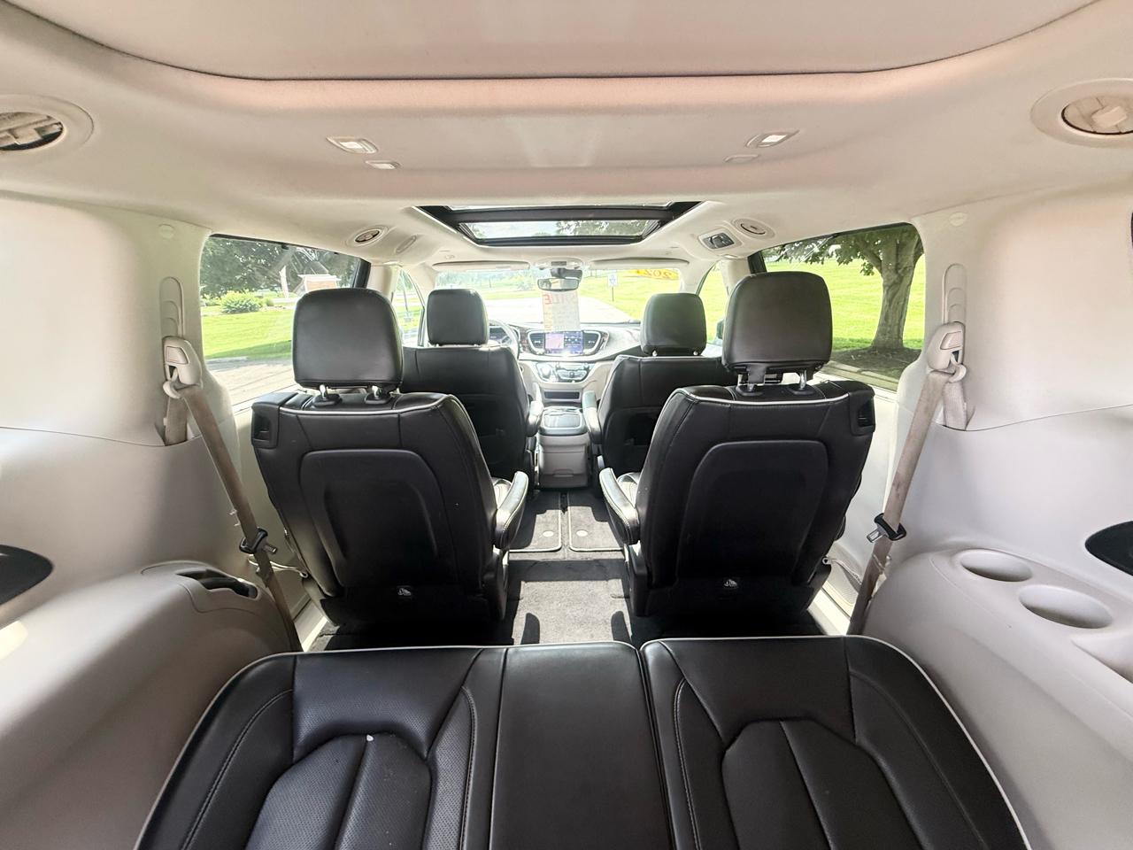Chrysler Pacifica Limited AWD 2021