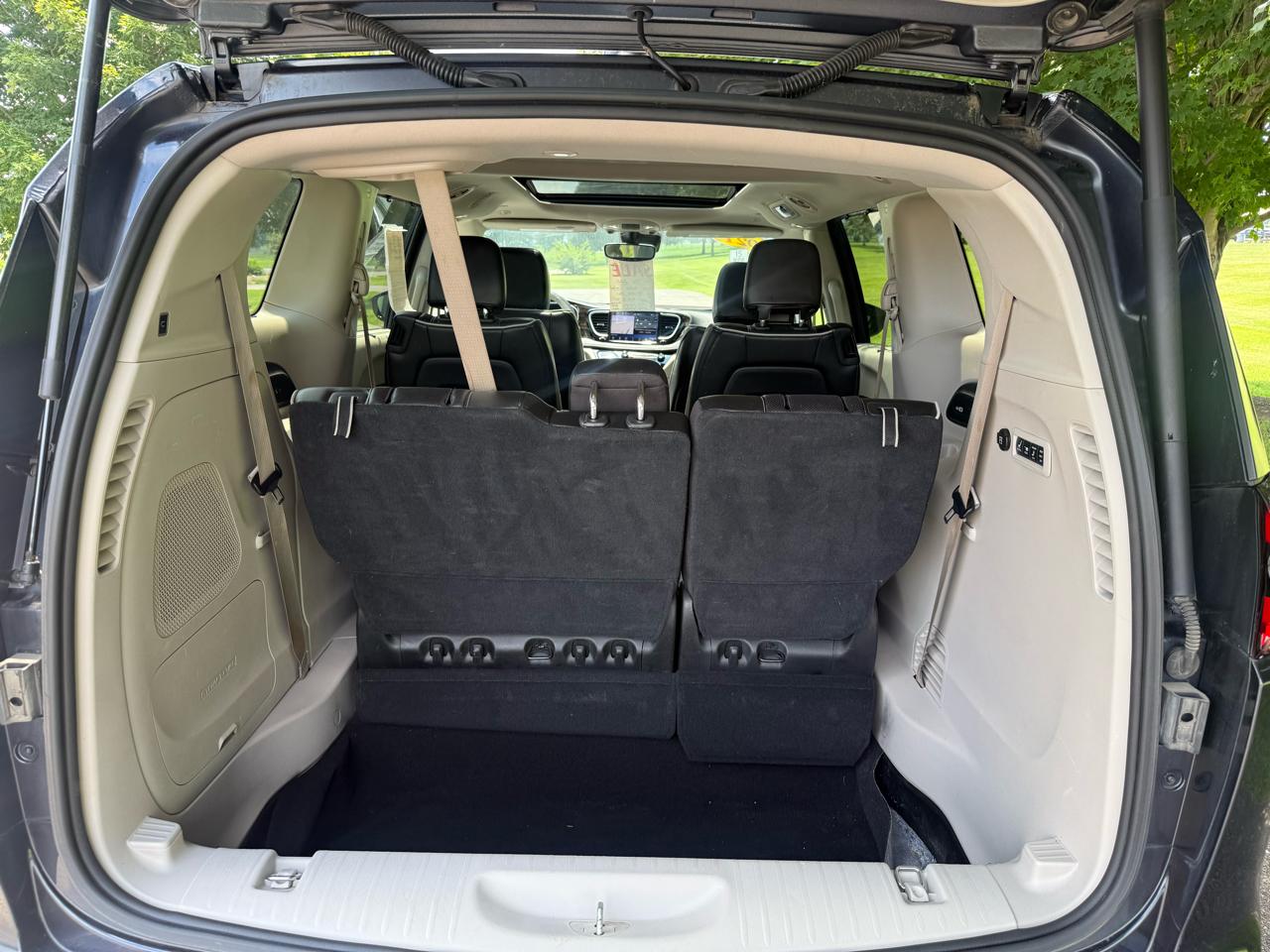 Chrysler Pacifica Limited AWD 2021