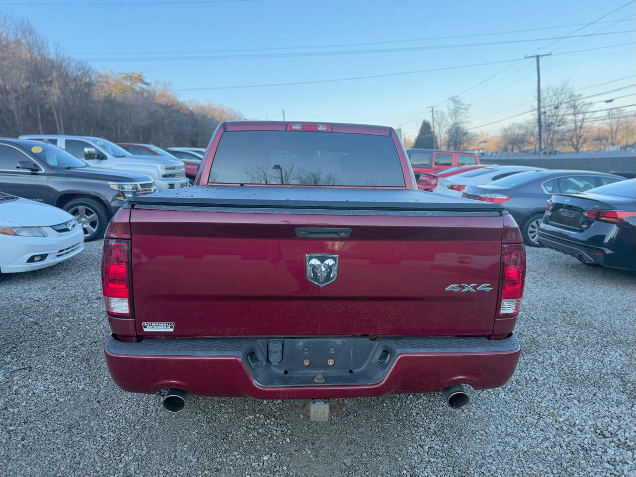 RAM 1500 4WD Crew Cab 140.5" Express 2015