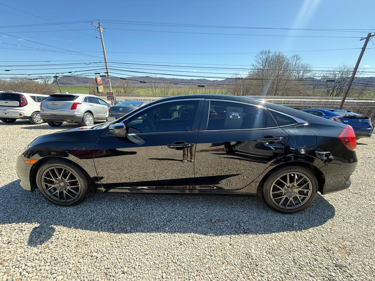 Honda Civic 4dr Sdn LX Auto 2017