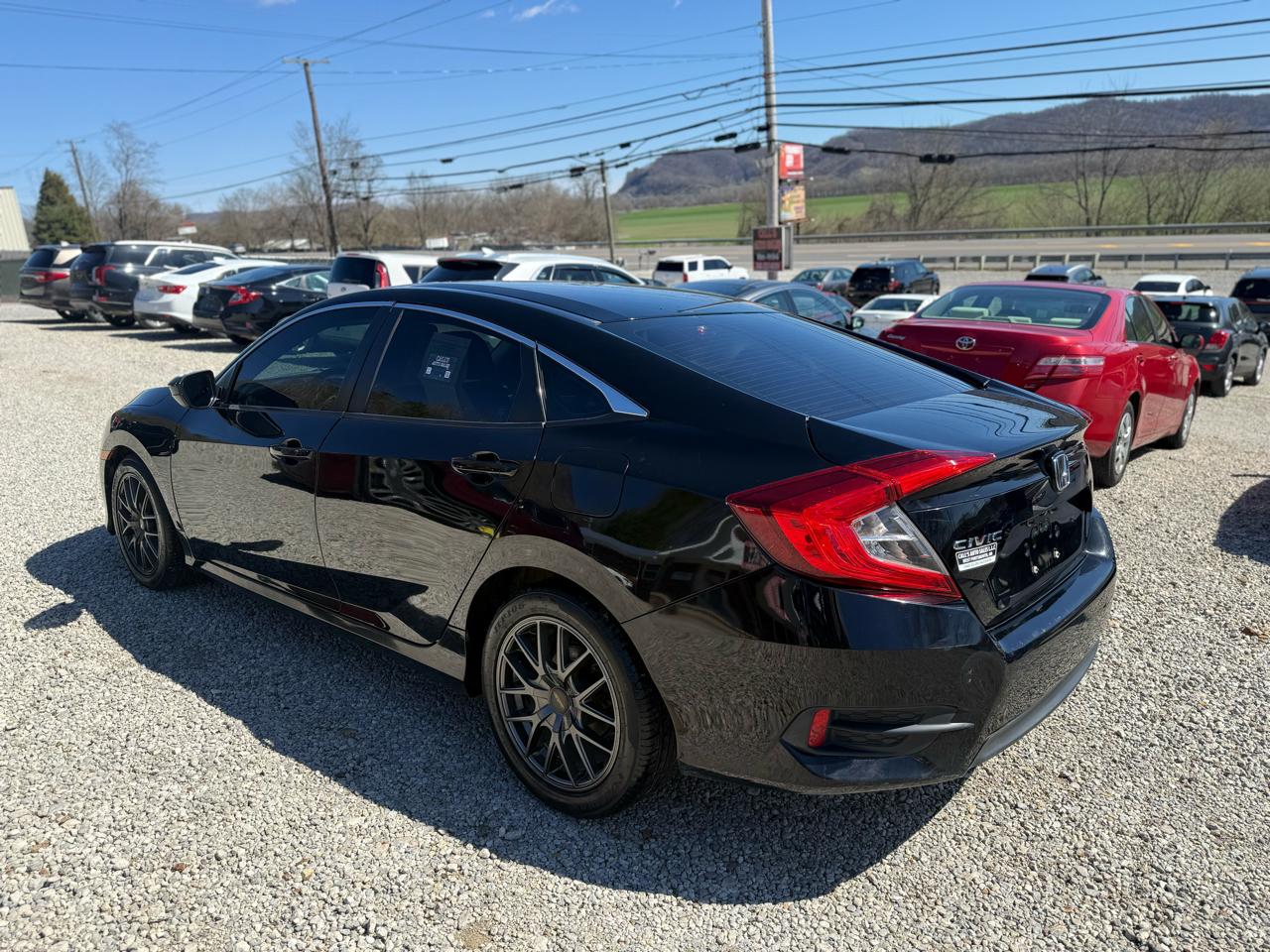 Honda Civic 4dr Sdn LX Auto 2017