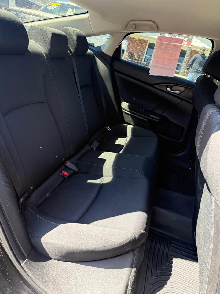 Honda Civic 4dr Sdn LX Auto 2017