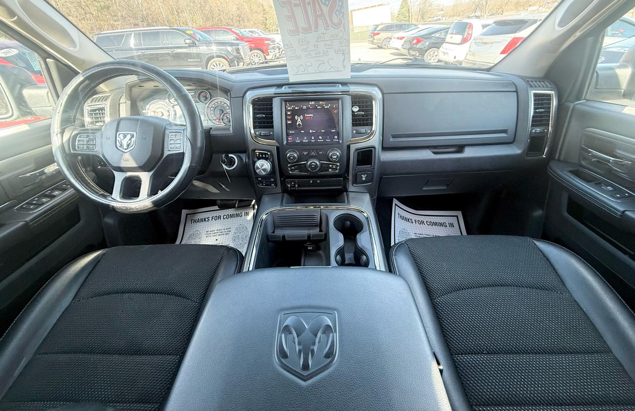 RAM 1500 4WD Crew Cab 140.5" Sport 2018