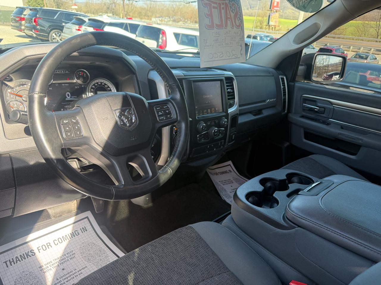 RAM 1500 4WD Crew Cab 149" Big Horn 2017