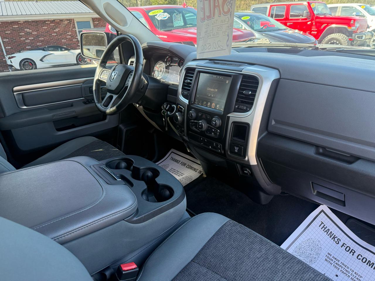 RAM 1500 4WD Crew Cab 149" Big Horn 2017