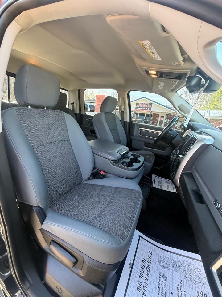 RAM 1500 4WD Crew Cab 149" Big Horn 2017