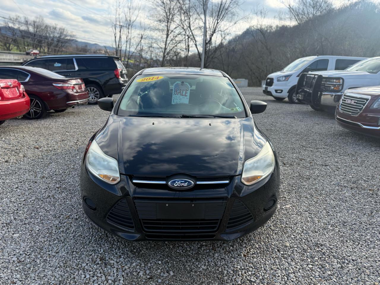 Ford Focus S Sedan 2014