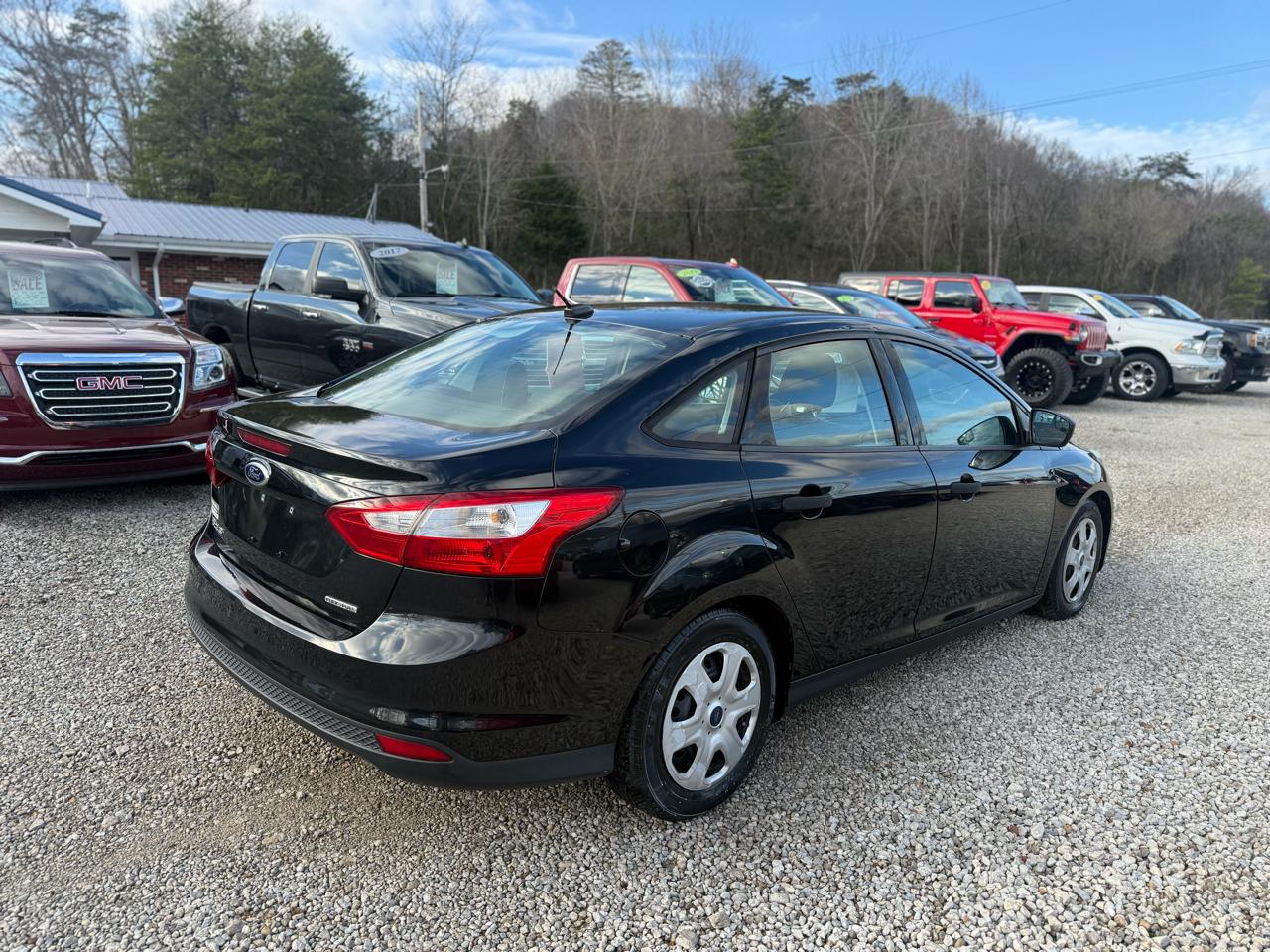 Ford Focus S Sedan 2014