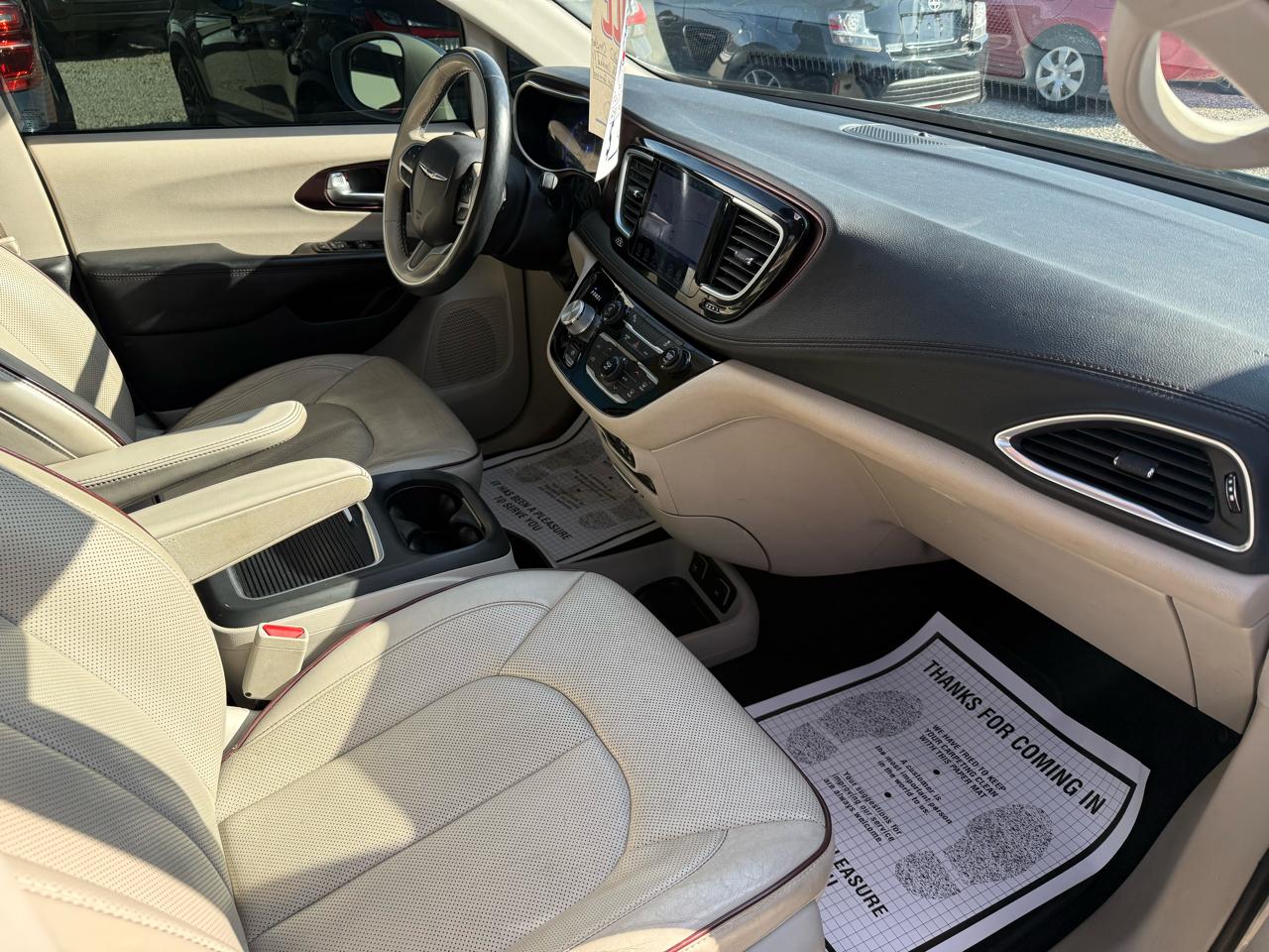 Chrysler Pacifica Limited 2017