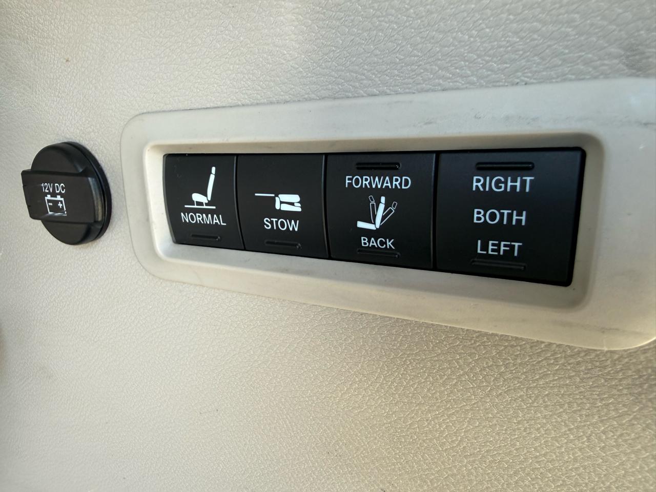 Chrysler Pacifica Limited 2017