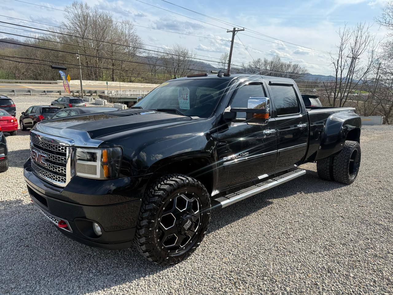 GMC Sierra 3500HD 4WD Crew Cab 167.7" DRW Denali 2011