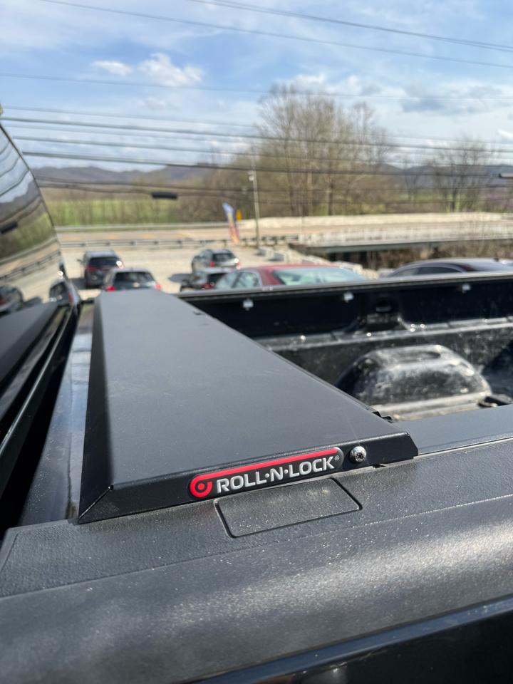 GMC Sierra 3500HD 4WD Crew Cab 167.7" DRW Denali 2011