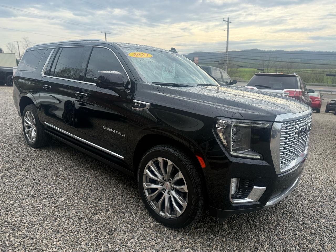GMC Yukon XL Denali 4WD 2023