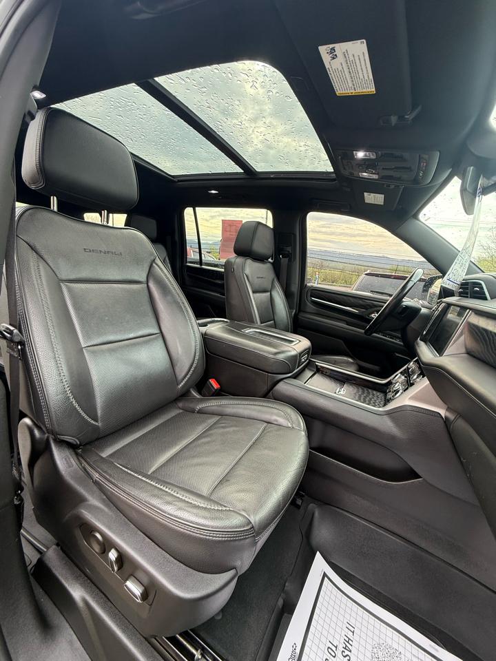 GMC Yukon XL Denali 4WD 2023