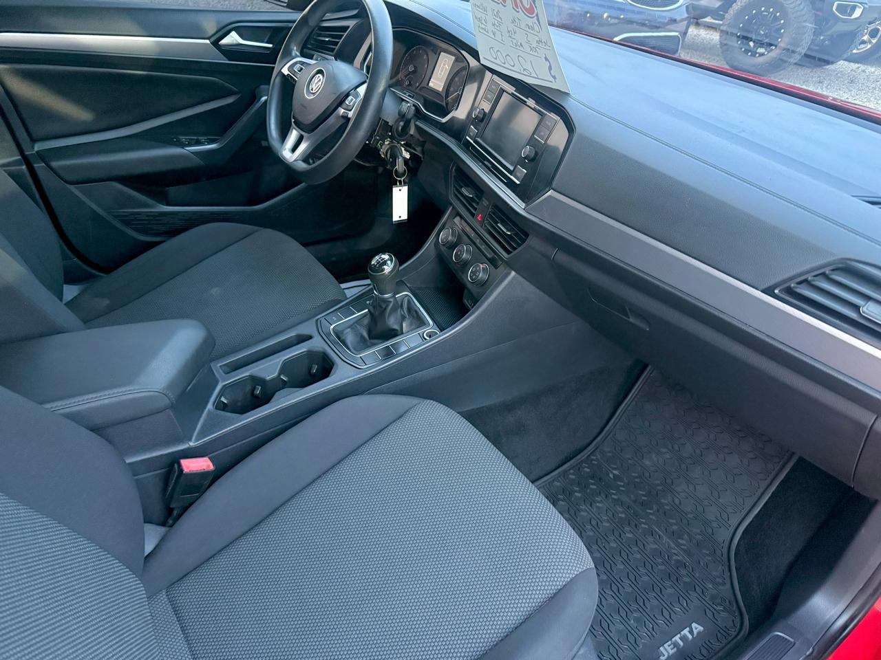 Volkswagen Jetta 1.4T S 6M 2021