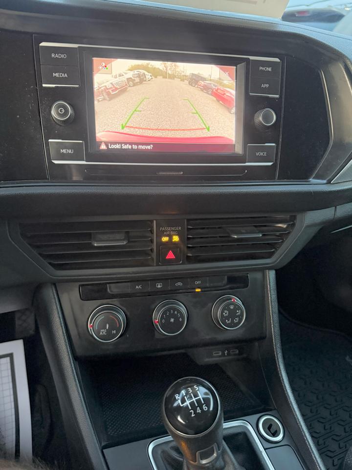 Volkswagen Jetta 1.4T S 6M 2021