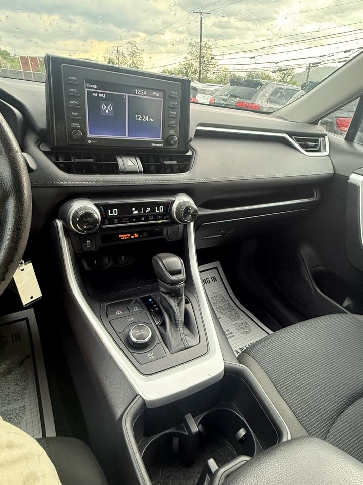 Toyota RAV4 Hybrid LE 2022