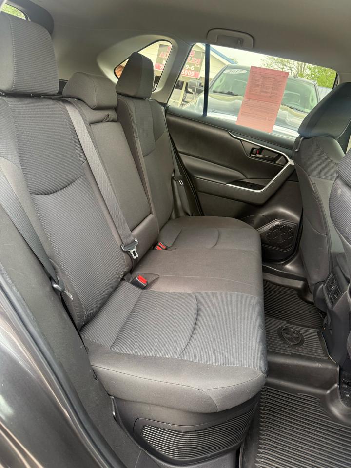 Toyota RAV4 Hybrid LE 2022