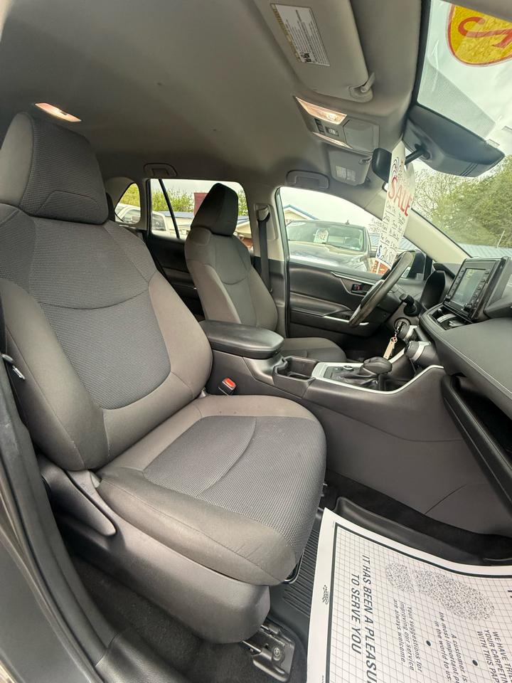 Toyota RAV4 Hybrid LE 2022