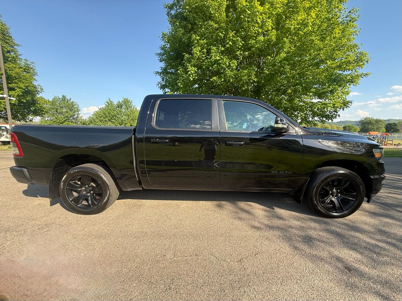 RAM 1500 Big Horn Crew Cab SWB 4WD 2021