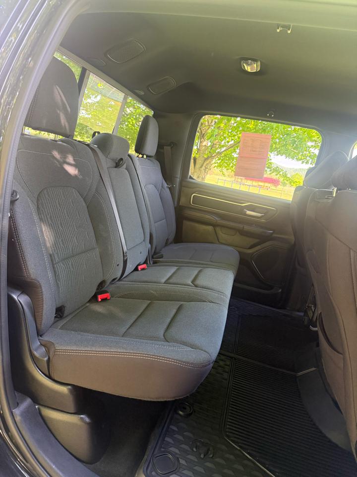 RAM 1500 Big Horn Crew Cab SWB 4WD 2021